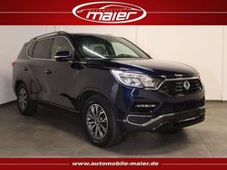Blau Gebraucht 2019 Ssangyong (KGM) Rexton SUV | 23.800 €
