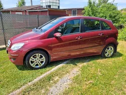 Rot Gebraucht 2006 Mercedes B180 Van / Kleinbus | 2.400 € (Fairer Preis)