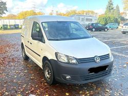 Weiß Gebraucht 2015 VW Caddy Trendline Van / Kleinbus | 4.900 € (Fairer Preis)