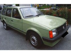 Grün Gebraucht 1983 Opel Kadett Limousine | 8.000 €