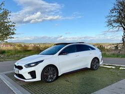 Weiß Gebraucht 2019 Kia ProCeed Kleinwagen | 22.990 € (Etwas zu teuer)