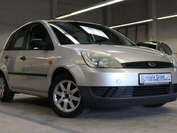 Silbergrau Gebraucht 2004 Ford Fiesta Kleinwagen | 2.290 € (Etwas zu teuer)
