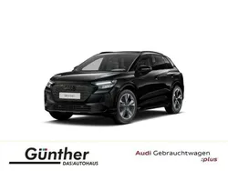 Mythosschwarz metallic Gebraucht 2025 Audi Q4 e-tron Performance SUV | 46.900 € (Guter Preis)