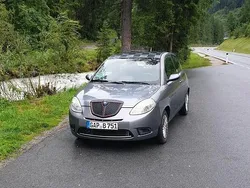 Silber Gebraucht 2008 Lancia Ypsilon Kleinwagen | 2.000 € (Fairer Preis)