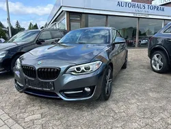Grau Gebraucht 2015 BMW 220 Sport Line Coupé | 13.300 € (Fairer Preis)