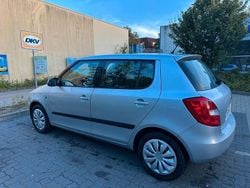 Silber Gebraucht 2009 Skoda Fabia Ambiente Kleinwagen | 1.499 € (Guter Preis)