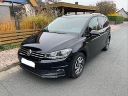 Schwarz Gebraucht 2018 VW Touran Sound Van / Kleinbus | 16.900 € (Fairer Preis)