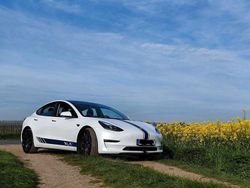 Weiß Gebraucht 2022 Tesla Model 3 Performance Limousine | 32.299 € (Fairer Preis)
