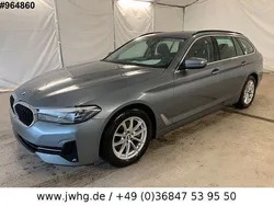 Blue metallic Gebraucht 2021 BMW 530 Kombi | 22.490 €