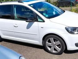 Weiß Gebraucht 2013 VW Touran Match Van / Kleinbus | 8.300 € (Fairer Preis)