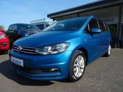 Blau Gebraucht 2019 VW Touran Comfortline Van / Kleinbus | 22.890 € (Superpreis)