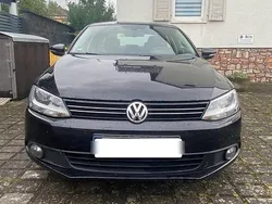Schwarz Gebraucht 2011 VW Jetta Comfortline Limousine | 6.750 € (Teuer)
