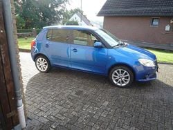 Blau Gebraucht 2014 Skoda Fabia Best of Limousine | 6.850 € (Guter Preis)