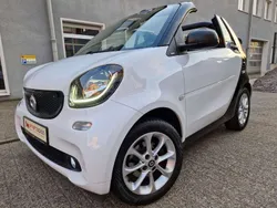 Sicherheitzelle schwarz Gebraucht 2018 Smart ForTwo Cabrio Cabrio | 12.999 € (Fairer Preis)