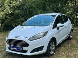 Weiß Gebraucht 2014 Ford Fiesta Kleinwagen | 4.250 € (Guter Preis)