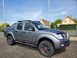 Grau Gebraucht 2016 Nissan Navara Abholung | 20.500 € (Superpreis)
