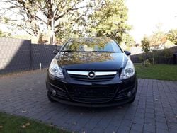 Schwarz Gebraucht 2009 Opel Corsa Limousine | 2.400 € (Guter Preis)