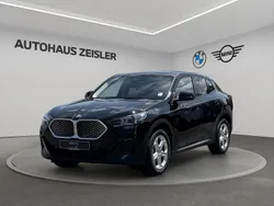 Schwarz uni Neu 2025 BMW iX2 Shadowline SUV | 41.649 € (Guter Preis)