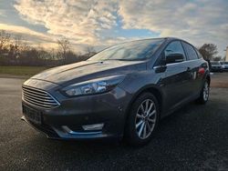 Grau Gebraucht 2017 Ford Focus Titanium Limousine | 8.800 € (Fairer Preis)