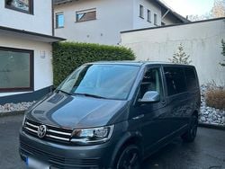 Grau Gebraucht 2016 VW T6 Van | 23.490 € (Superpreis)