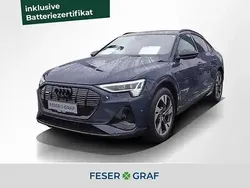 Plasmablau metallic Gebraucht 2022 Audi e-tron Ambiente SUV | 42.440 € (Teuer)