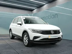 Weiß Gebraucht 2024 VW Tiguan Life SUV | 30.099 € (Superpreis)