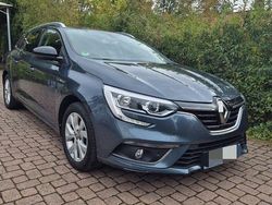 Grau Gebraucht 2019 Renault Mégane IV LIMITED Limousine | 11.500 € (Fairer Preis)