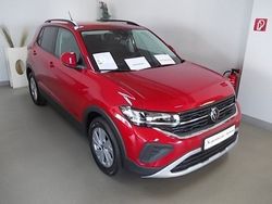 Rot kingsred (rot) metallic Gebraucht 2024 VW T-Cross Life SUV | 28.500 € (Teuer)