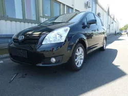 Night time black Gebraucht 2008 Toyota Corolla Verso Team Van / Kleinbus | 7.480 € (Teuer)