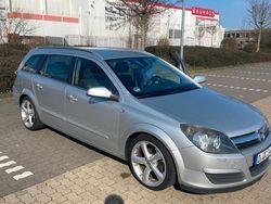 Silber Gebraucht 2005 Opel Astra Cosmo Kombi | 2.900 € (Teuer)