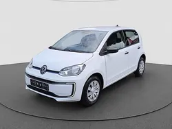 Pure white Gebraucht 2021 VW e-up! Kleinwagen | 15.540 €