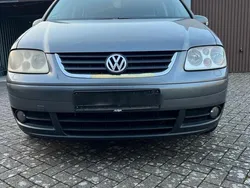 Grau Gebraucht 2004 VW Touran Van / Kleinbus | 1.500 € (Guter Preis)