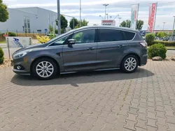 Grau Gebraucht 2016 Ford S-MAX S Van / Kleinbus | 12.800 € (Fairer Preis)