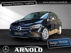 Schwarz (kosmosschwarz) Gebraucht 2022 Mercedes B250 Progressive Van / Kleinbus | 26.890 €