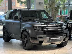 Grau Gebraucht 2022 Land Rover Defender Carpathian Edition SUV | 87.620 € (Superpreis)