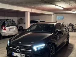 Schwarz Gebraucht 2023 Mercedes A200 AMG line Limousine | 27.000 € (Guter Preis)