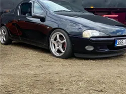 Schwarz Gebraucht 2001 Opel Tigra Coupé | 1.700 €