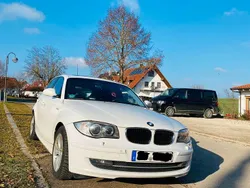 Weiß Gebraucht 2009 BMW 118 Advantage Kleinwagen | 6.500 € (Etwas zu teuer)
