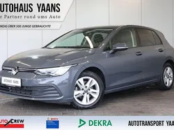 Grau Gebraucht 2020 VW Golf VIII Life Limousine | 18.289 € (Fairer Preis)
