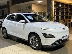 Weiß atlas white / sol Gebraucht 2022 Hyundai Kona Select SUV | 16.000 € (Superpreis)