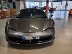 Grau Gebraucht 2011 Ferrari 458 | 195.555 € (Fairer Preis)