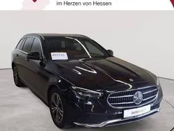 Obsidianschwarz metallic Gebraucht 2022 Mercedes E220 Kombi | 24.589 € (Superpreis)