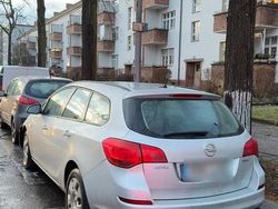 Grau Gebraucht 2012 Opel Astra Kombi | 2.899 € (Superpreis)
