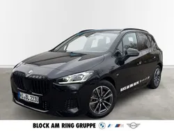 Schwarz Gebraucht 2024 BMW 223 Active Tourer Performance Van / Kleinbus | 38.990 € (Fairer Preis)