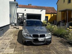 Grau Gebraucht 2011 BMW 335 M Sport Limousine | 15.000 €