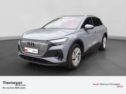 Kieselgrau Gebraucht 2022 Audi Q4 e-tron Ambiente SUV | 29.840 € (Guter Preis)