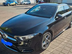 Schwarz Gebraucht 2020 Mercedes A250 AMG Limousine | 29.800 € (Fairer Preis)
