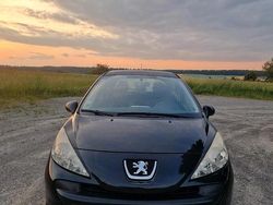 Schwarz Gebraucht 2008 Peugeot 207 Kleinwagen | 2.300 € (Etwas zu teuer)