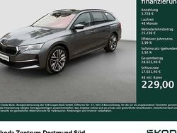Grau Gebraucht 2024 Skoda Octavia Selection Kombi | 30.964 € (Guter Preis)