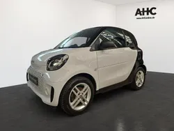 Bodypanels in white Gebraucht 2022 Smart ForTwo Electric Drive Coupé | 7.900 € (Guter Preis)